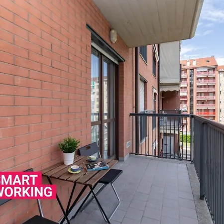 Studio Con Terrazzo Nei Pressi Dell'Universita Turin Exterior photo