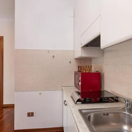 Studio Con Terrazzo Nei Pressi Dell'Universita Turin Exterior photo