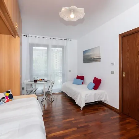 Studio Con Terrazzo Nei Pressi Dell'Universita Turin Exterior photo