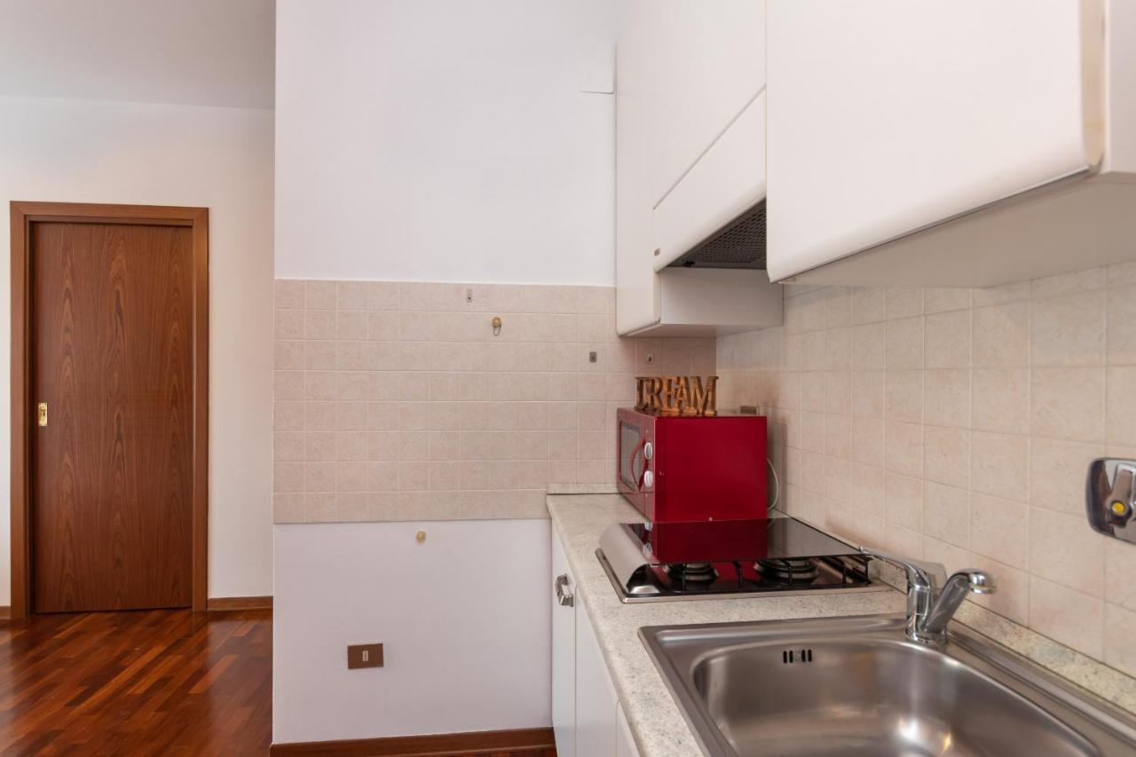 Con Terrazzo Nei Pressi Dell'universita Apartment *